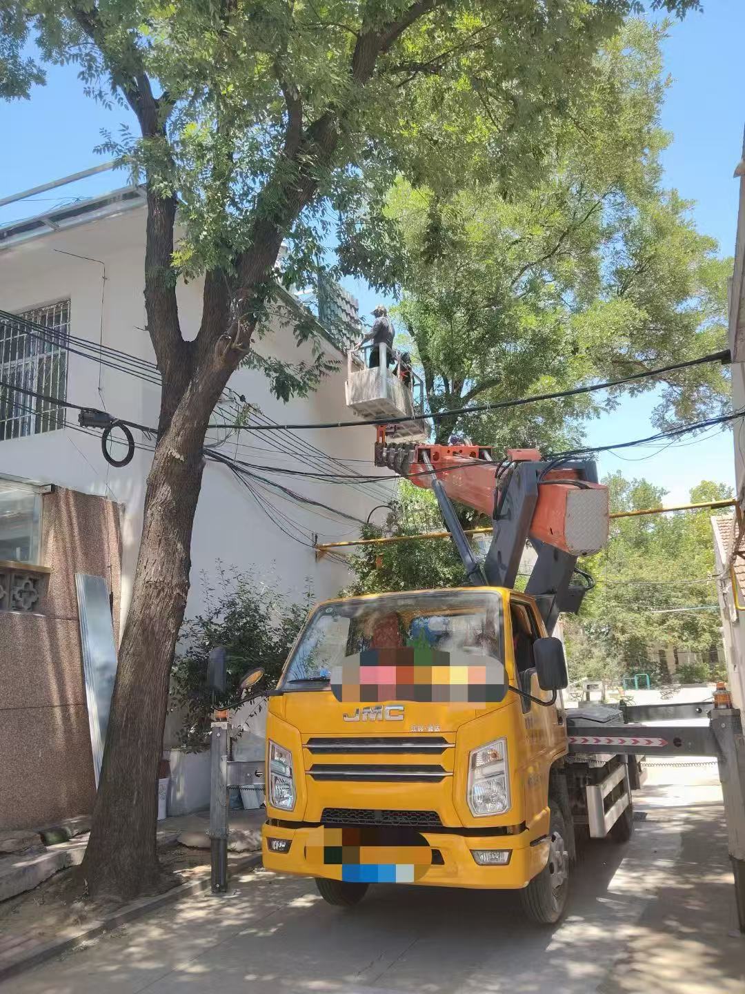 江海区高空作业车能吊装重物吗？最大承载多少公斤？